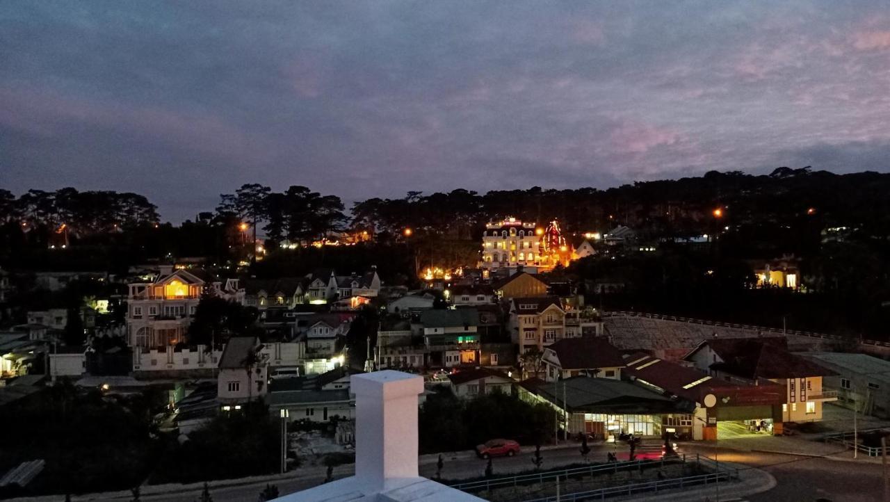 Crown Dalat Hotel Екстериор снимка