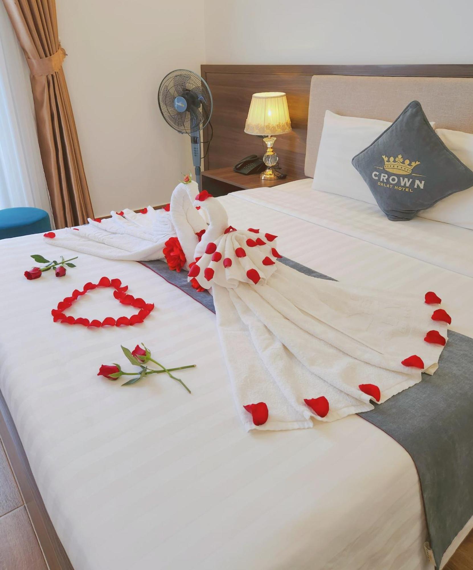 Crown Dalat Hotel Екстериор снимка