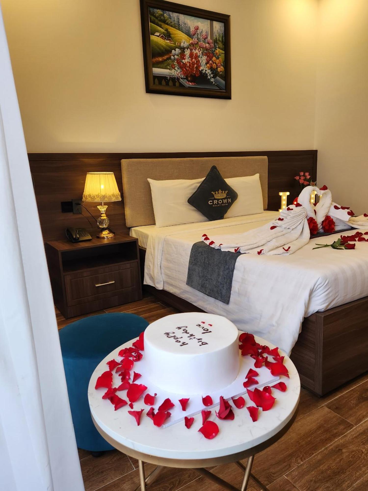 Crown Dalat Hotel Екстериор снимка