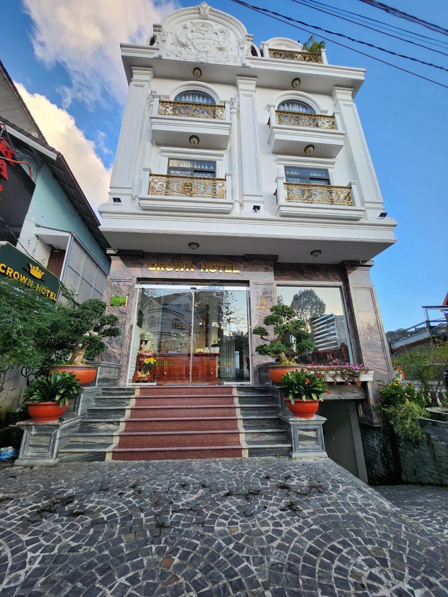 Crown Dalat Hotel Екстериор снимка