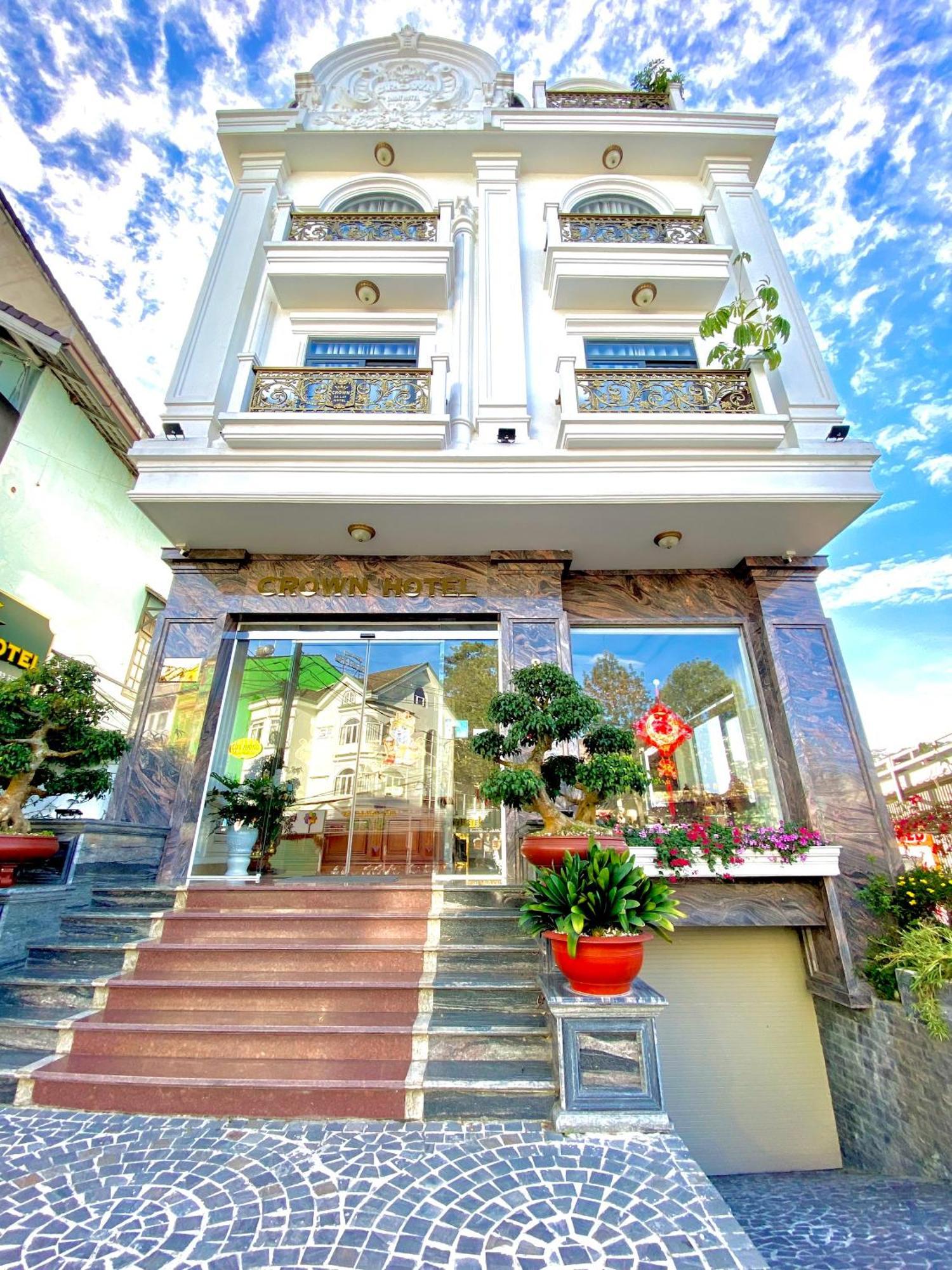Crown Dalat Hotel Екстериор снимка