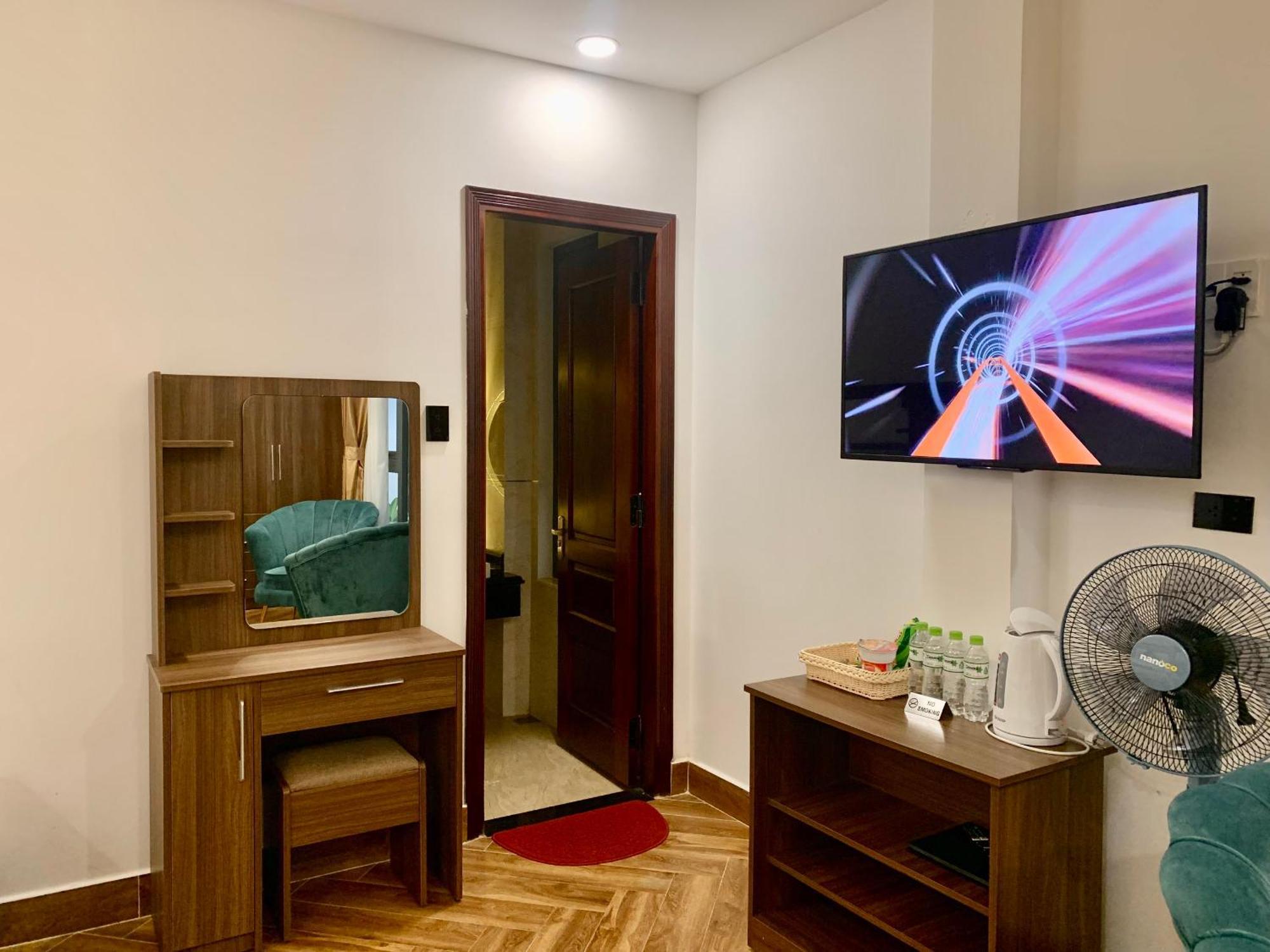 Crown Dalat Hotel Екстериор снимка