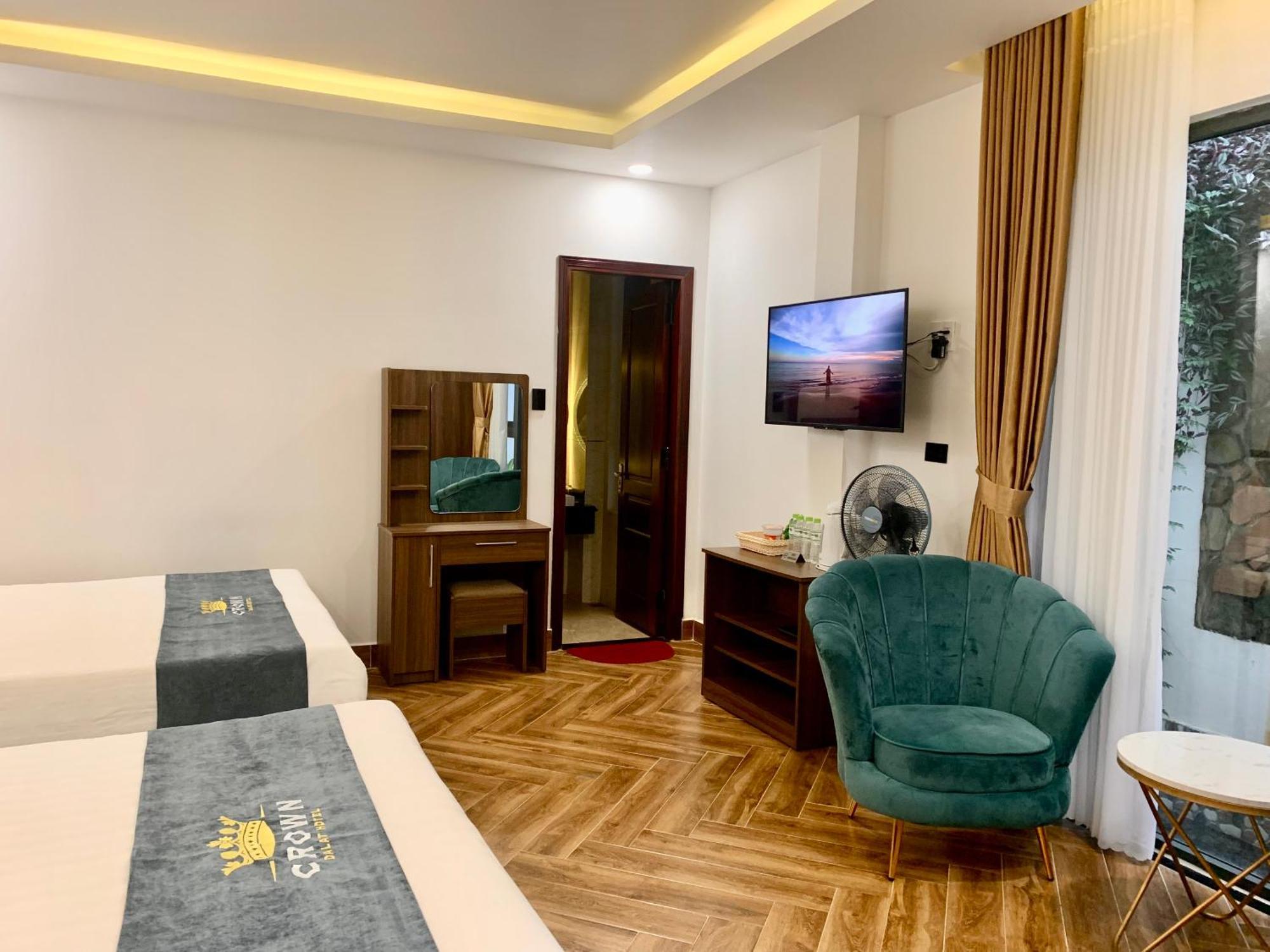Crown Dalat Hotel Екстериор снимка